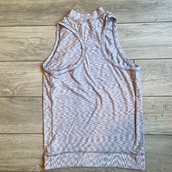 Cascade sports workout top - Picture 2 of 2